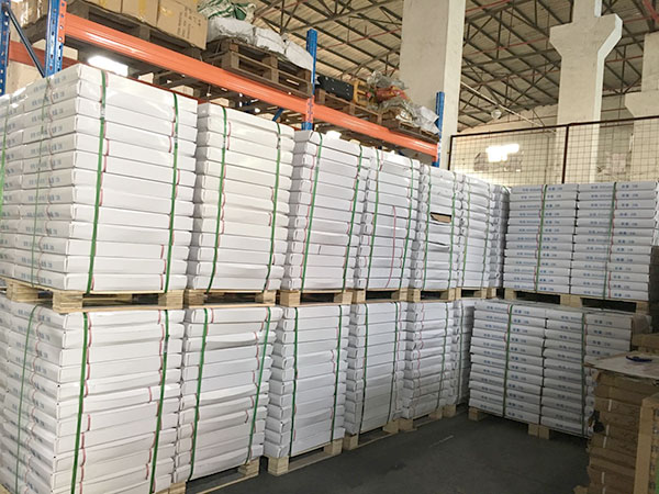 公司货物堆放区