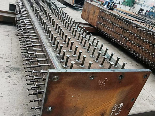 超高层柱预埋件