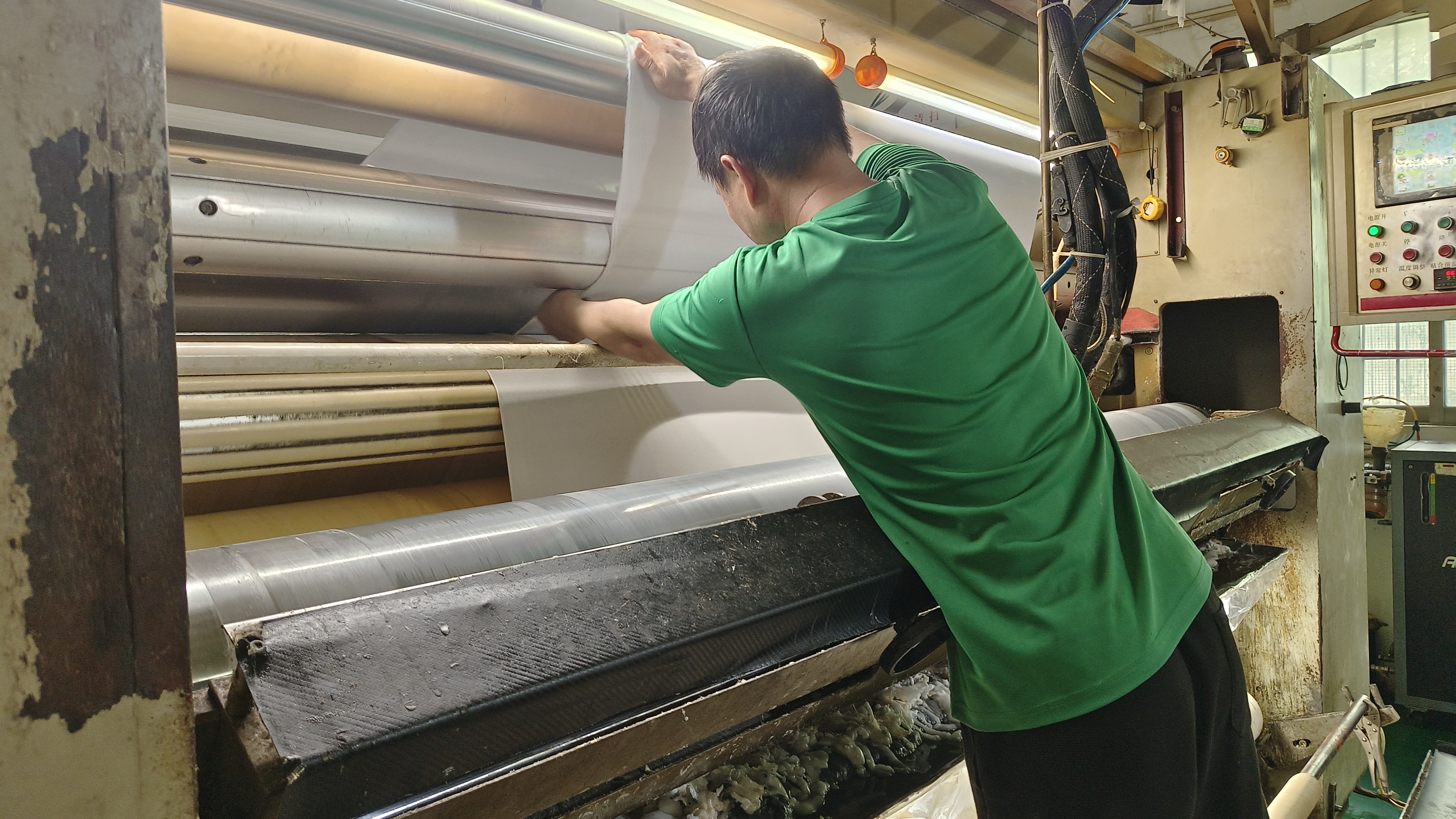 东莞一家面料复合厂家是怎么做了25年的？