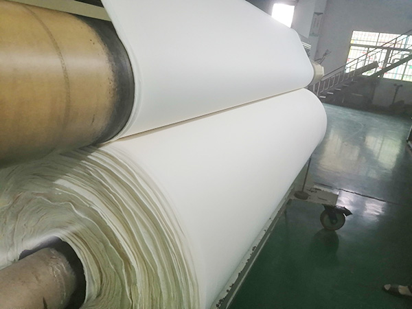 yigesedaohang功能多样由三层面料复合组成-健桥复合