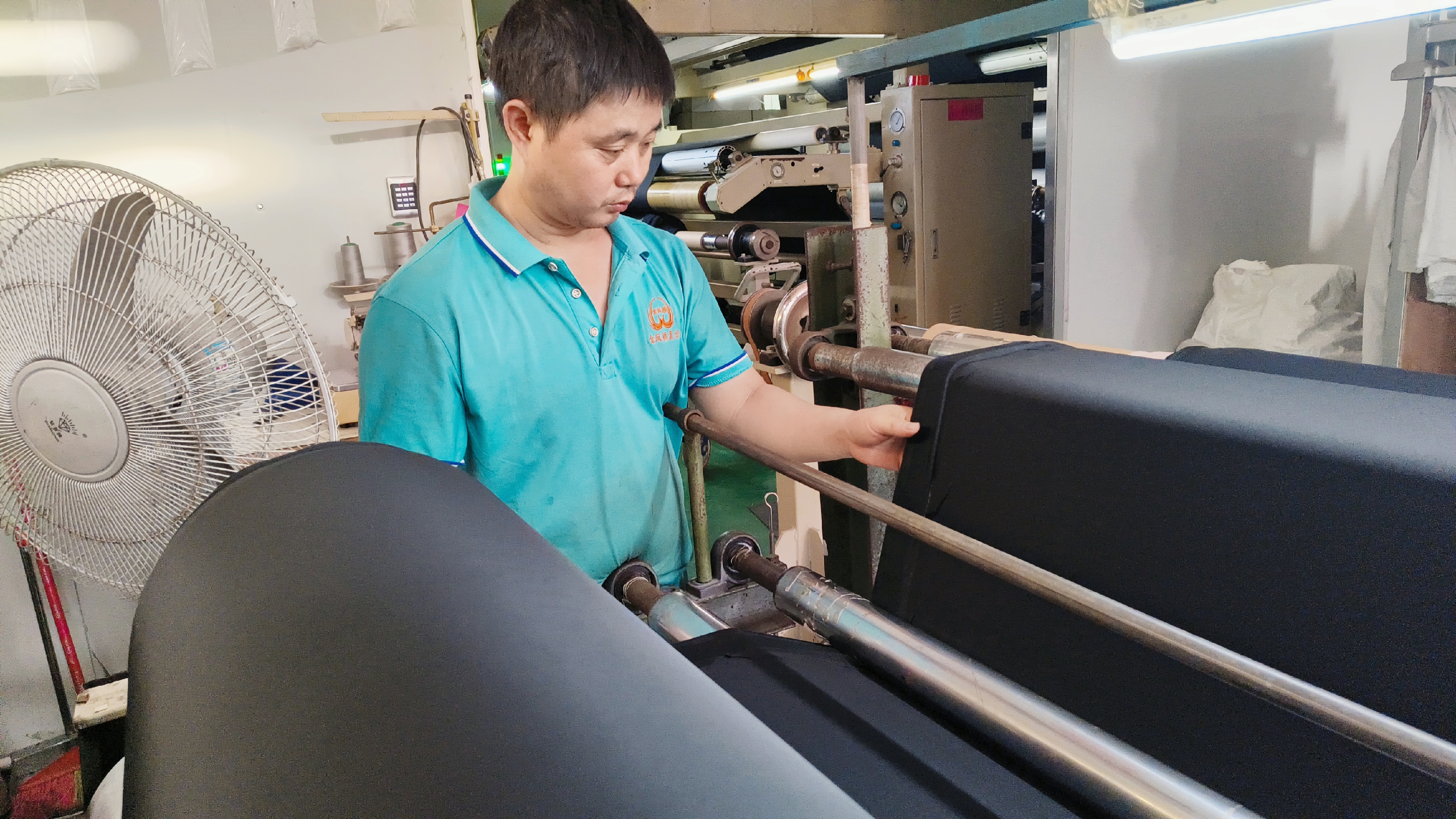 ​服装面料复合加工耐水洗是什么样的工艺？-金凤桥复合厂家