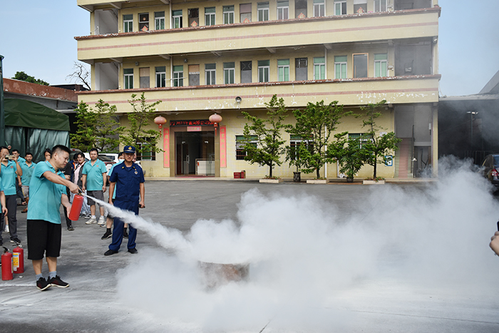 2023年度金凤桥面料复合厂家消防演习