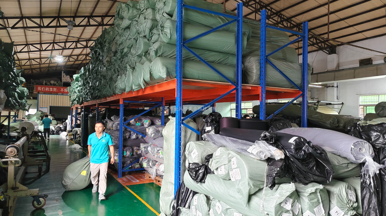 海绵复合面料工厂品质把控造就金凤桥6000平米规模