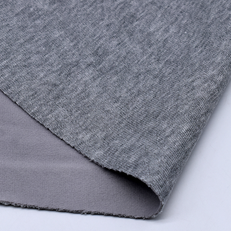 东莞布料复合厂家经常复合的银狐绒有什么优点呢？