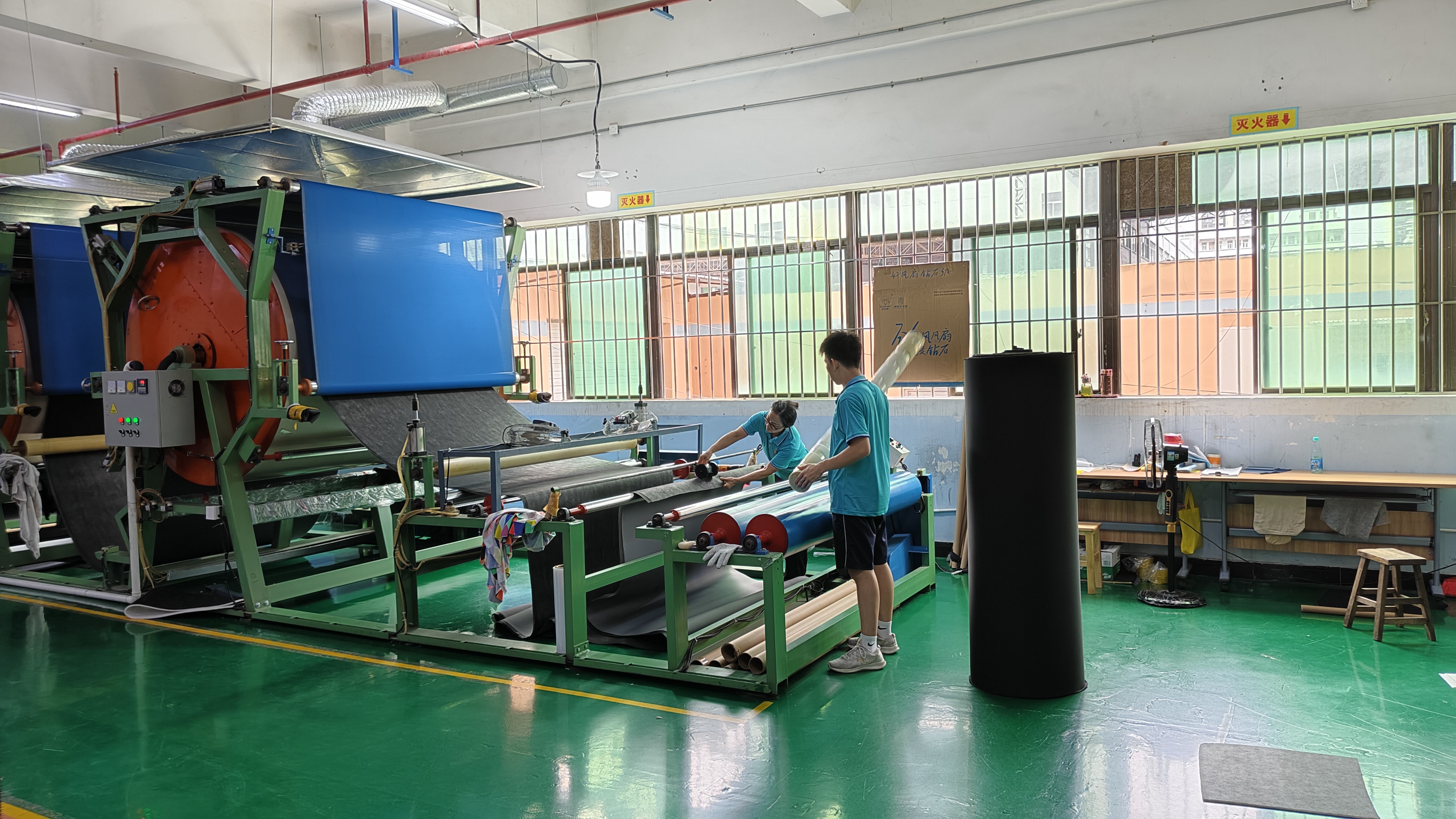 只做海绵复合布面料,碰上热熔胶复合就犯了难-金凤桥复合