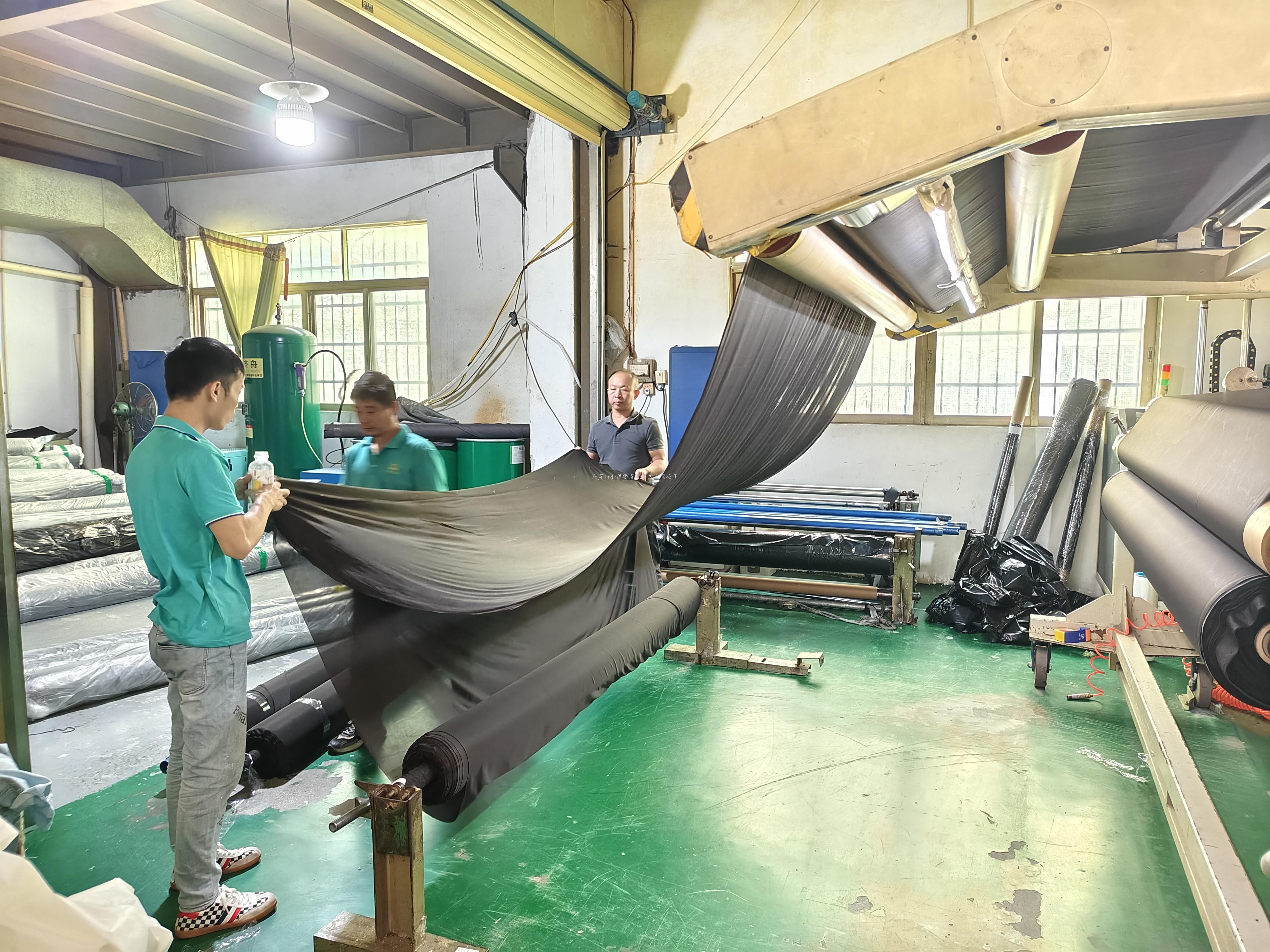 金凤桥23年专注热熔胶复合面料工艺以绿色守护制造