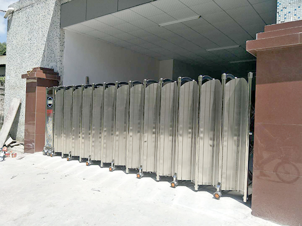 深圳市龙岗电动屏风伸...