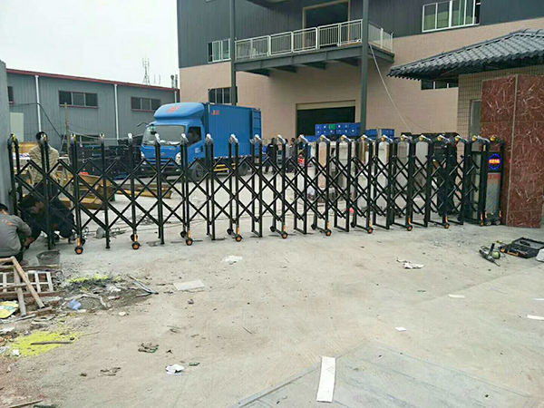 清溪镇铝合金电动伸缩...