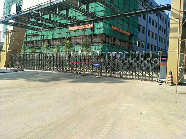 广州市增城电动伸缩门...