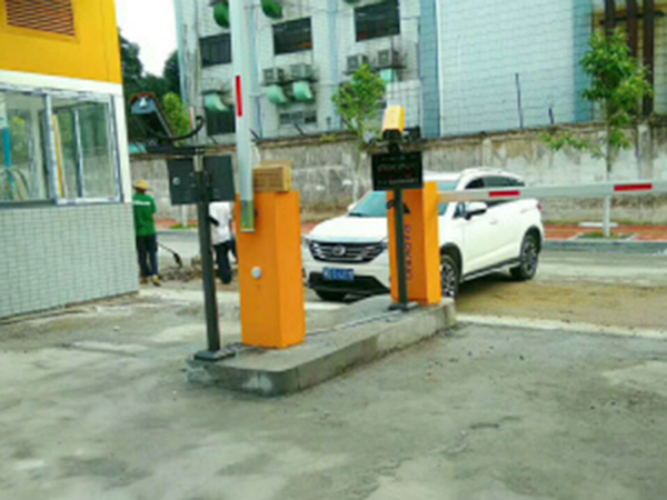 广州市车牌识别道闸案...