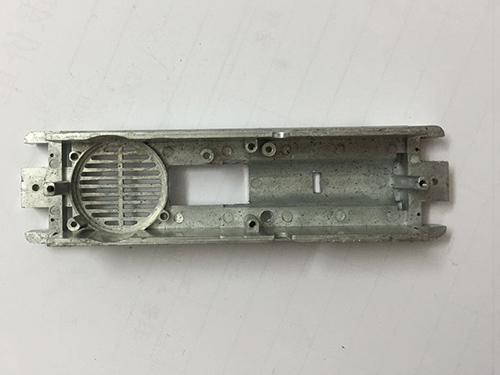 深圳锌合金压铸厂分析影响锌合金压铸件成品率几点技术？