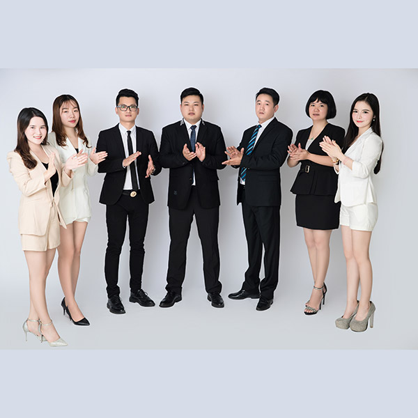 立品地板-专业团队照...