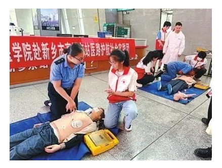 医学院与红十字同行，...