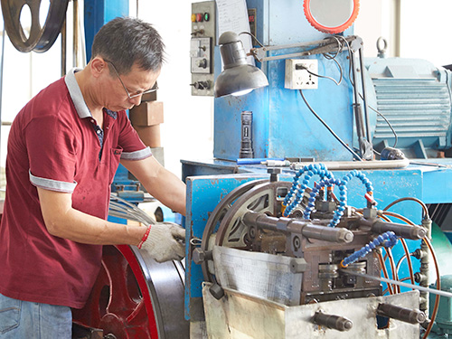 拉轧机型材检测中