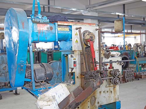 Swatch片材自动剪料中