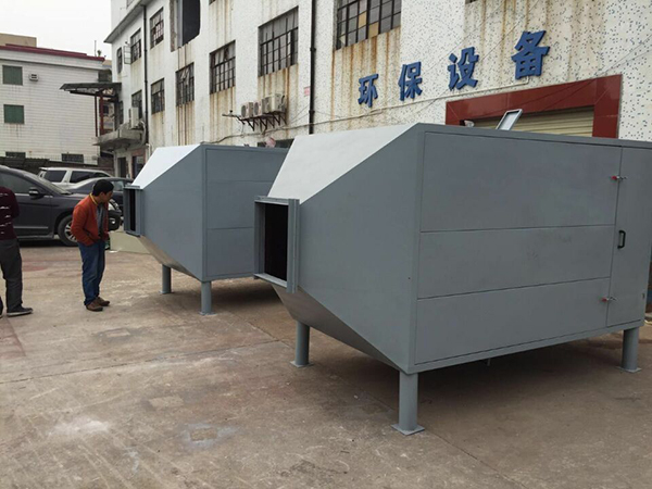 活性炭吸附塔制作出库...