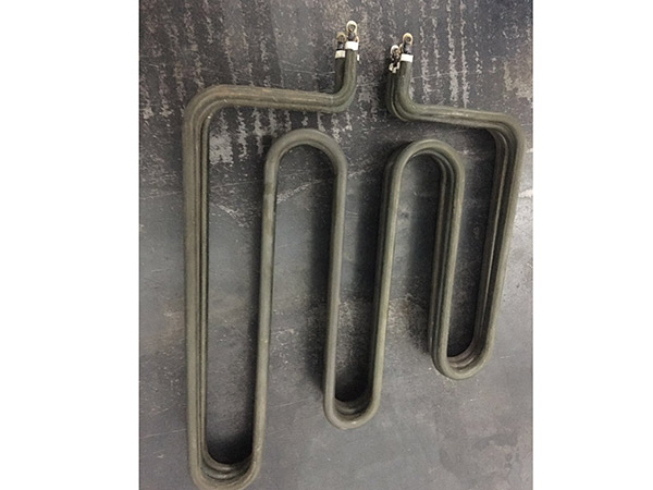 包弯好热流道加热管销...