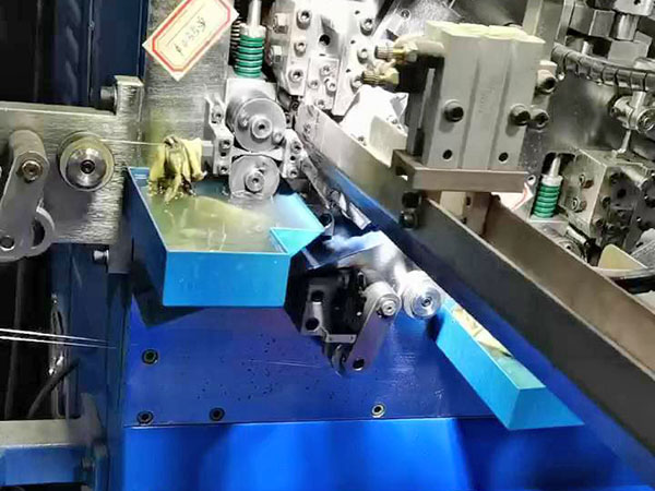 全自动穿丝点焊测量打...