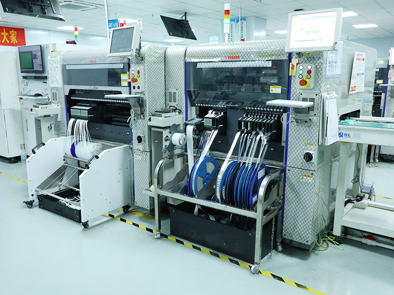 Yamaha SMT machines