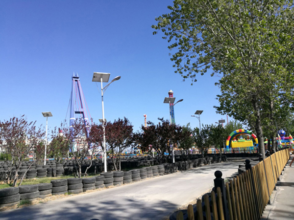 70W分体太阳能路灯