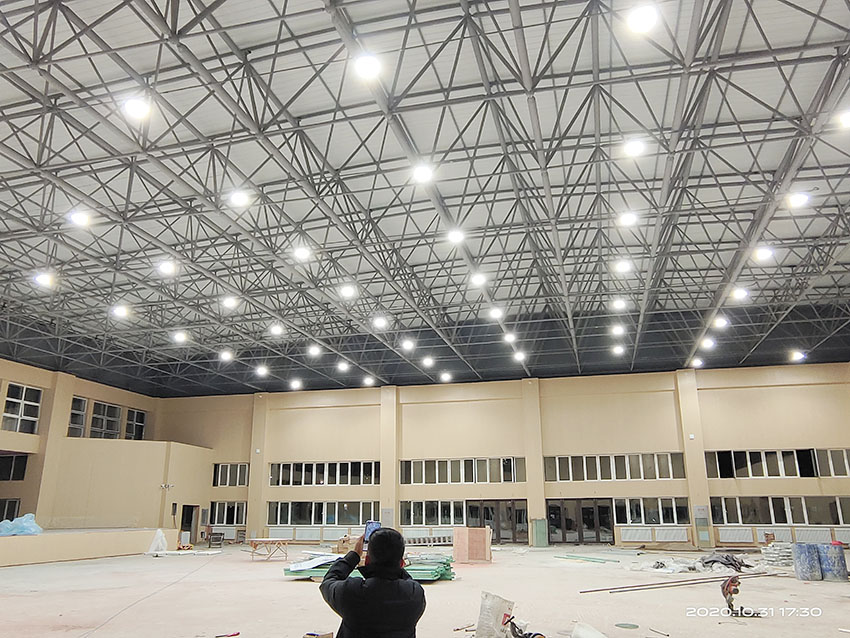 内蒙古白鹭学校综合体育馆