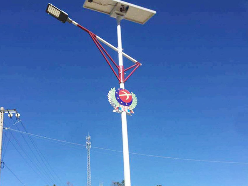 贵州少数民族特色太阳能路灯案例