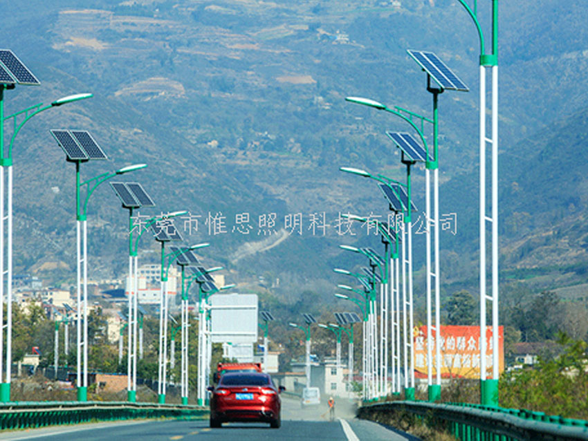 旬阳某高速太阳能路灯案例