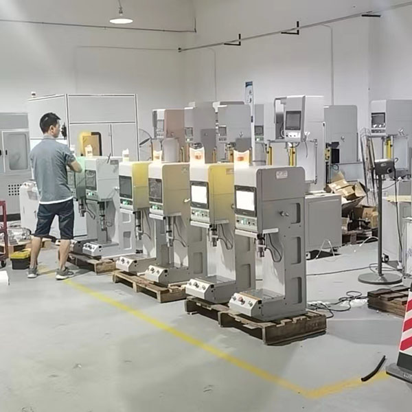 桌面型伺服压力机