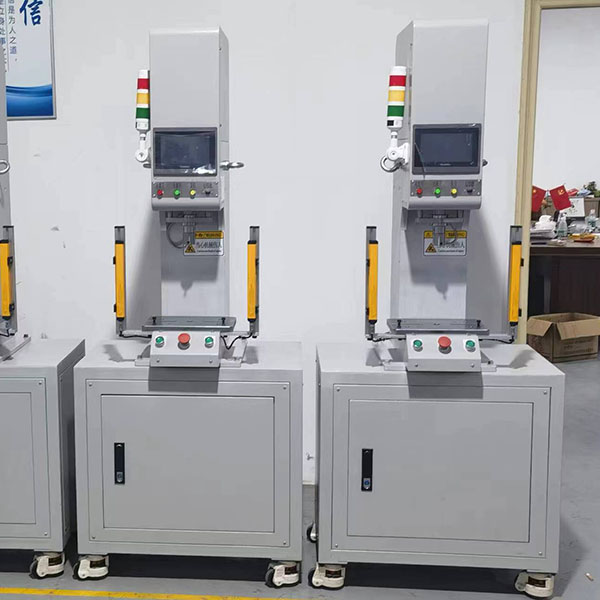 桌面型伺服压力机