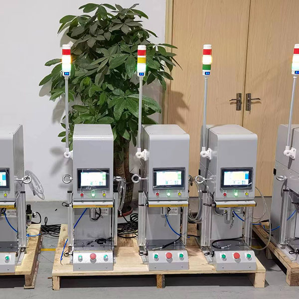 桌面型伺服压力机