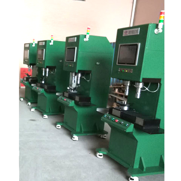 汽车刹车盘轴承伺服压