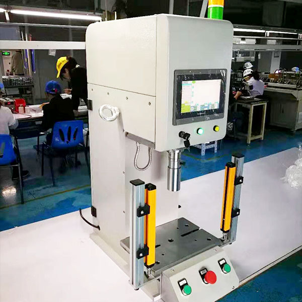 小型伺服压力机