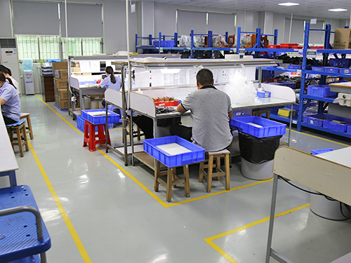 工厂铭板品检车间