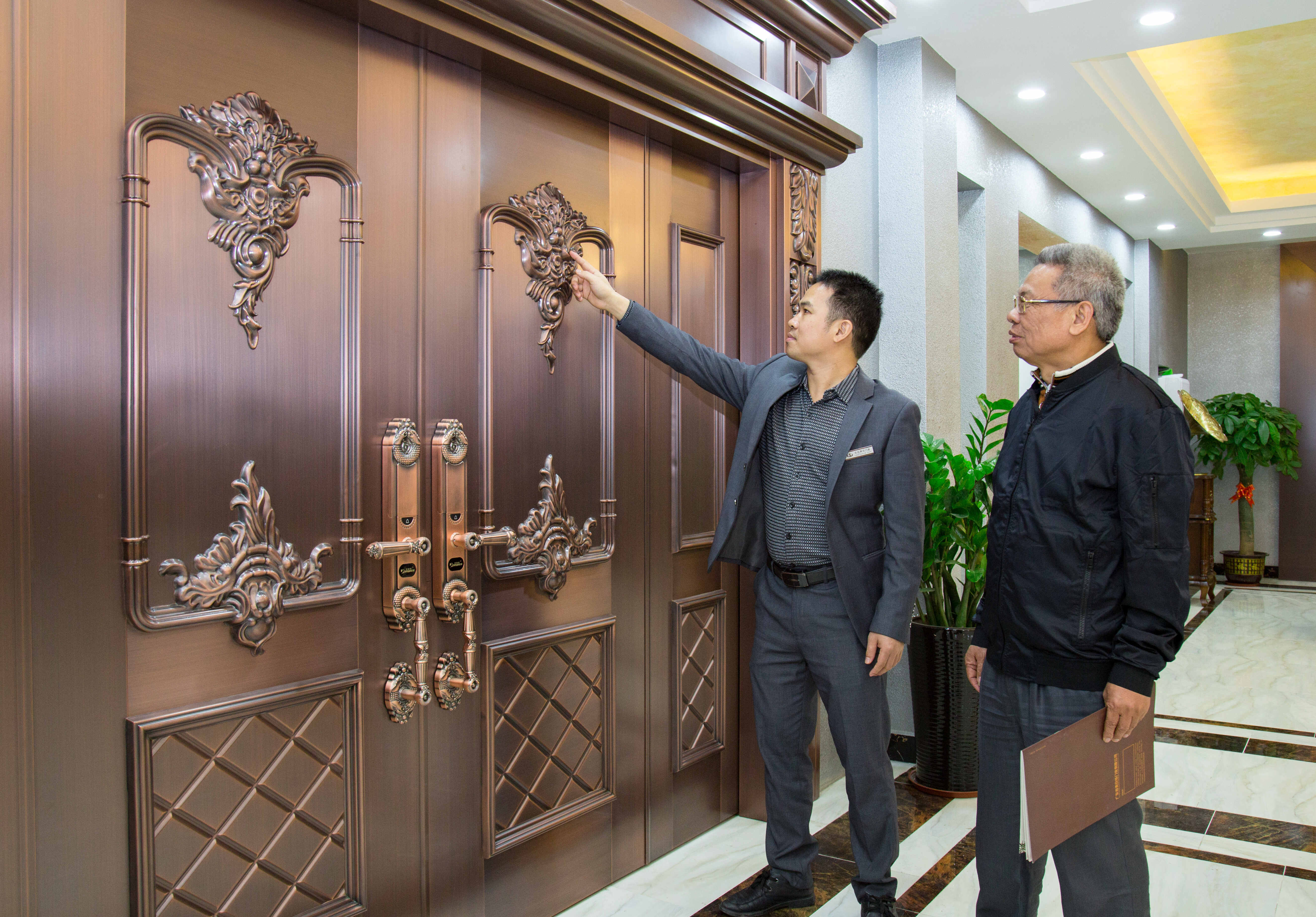 深圳自建房不锈钢门怎么选？沿海盐雾环境专用工艺