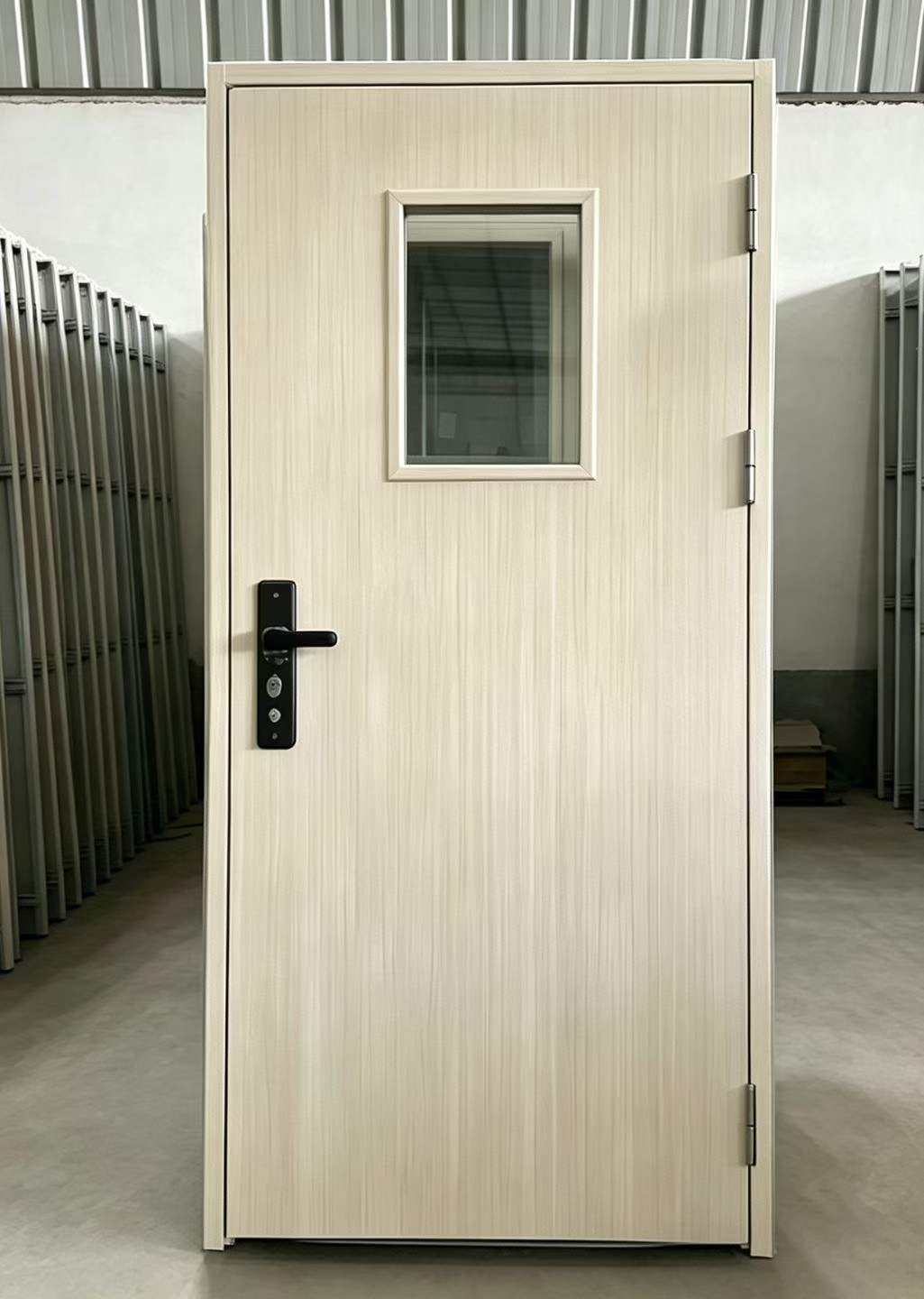 广东轻工职院产教融合基地 3、4 号楼 680 套学校门完工｜庄仕美日门业零售后工程案例