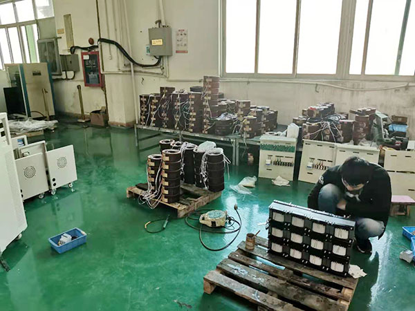 稳压器生产车间