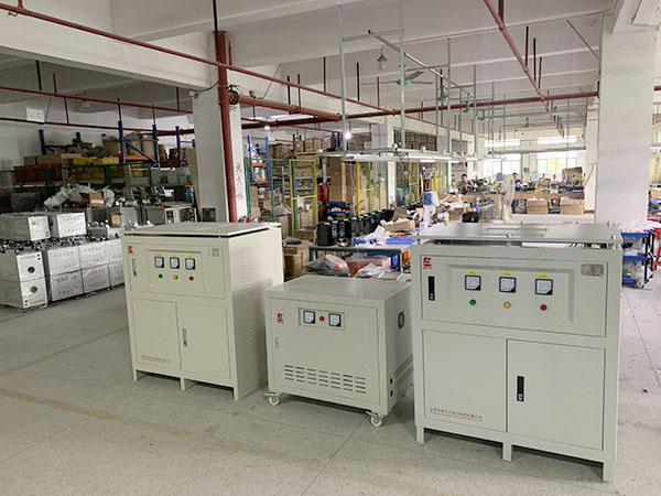 三相隔离变压器