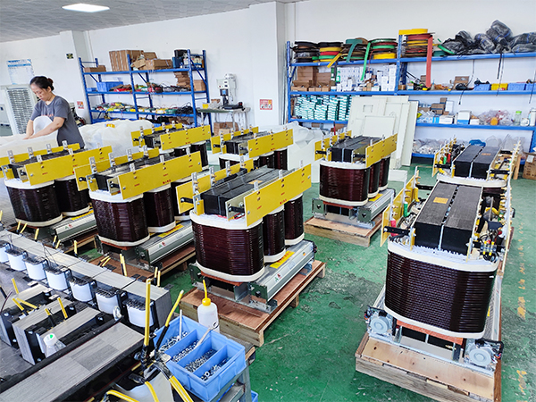 储能柜测试三相690...