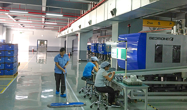 电子五金厂环保空调富...