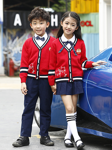 春秋中小学校服运动休闲风