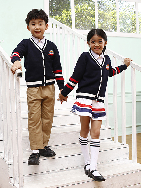 冬季新款童装针织毛衣校服