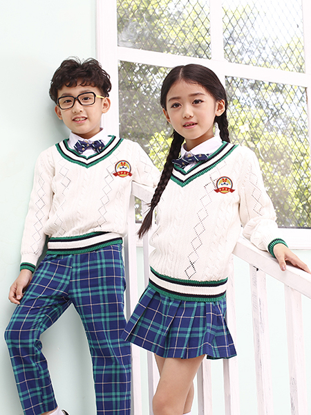 全新冬季时尚童装