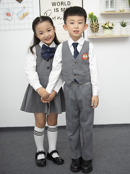 冬季新款幼儿园西服套装