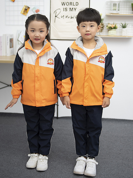 冬季新款冲锋衣幼儿园套装