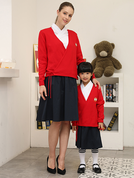 冬季新款幼儿园园服红色毛衣