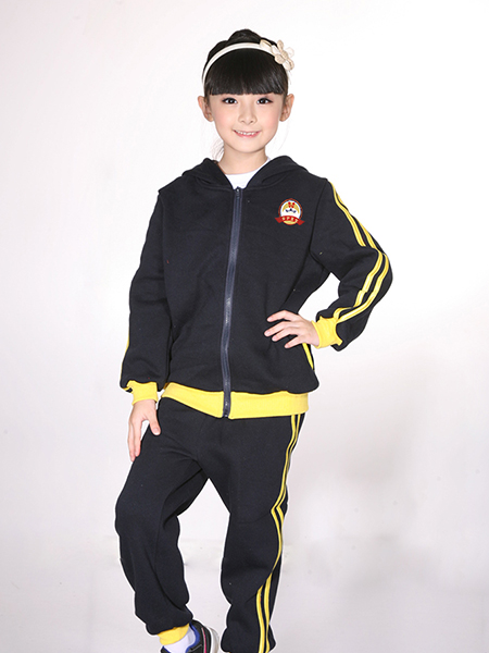 儿童春秋幼儿园运动风