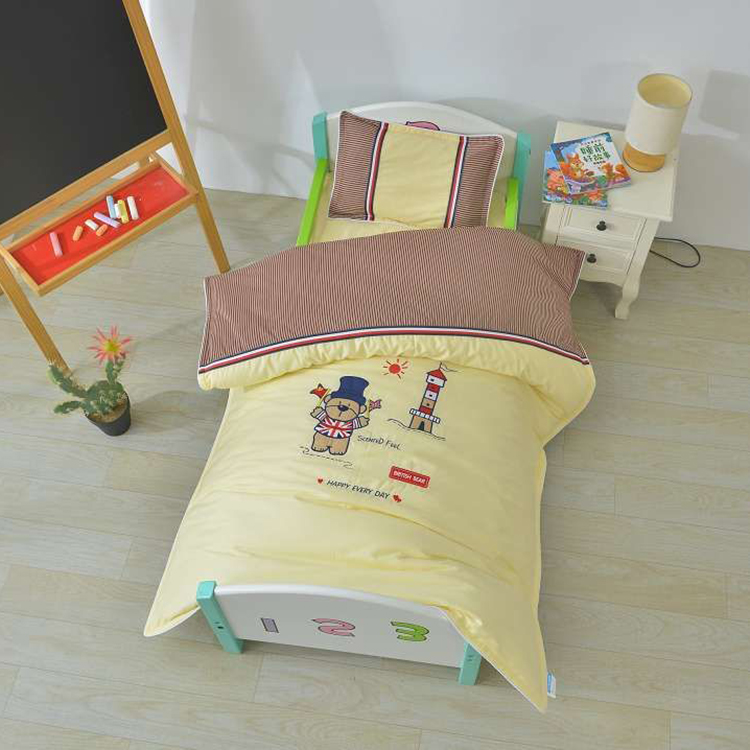幼儿专用被子