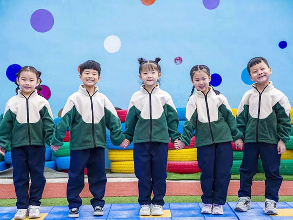 冬季保暖冲锋衣